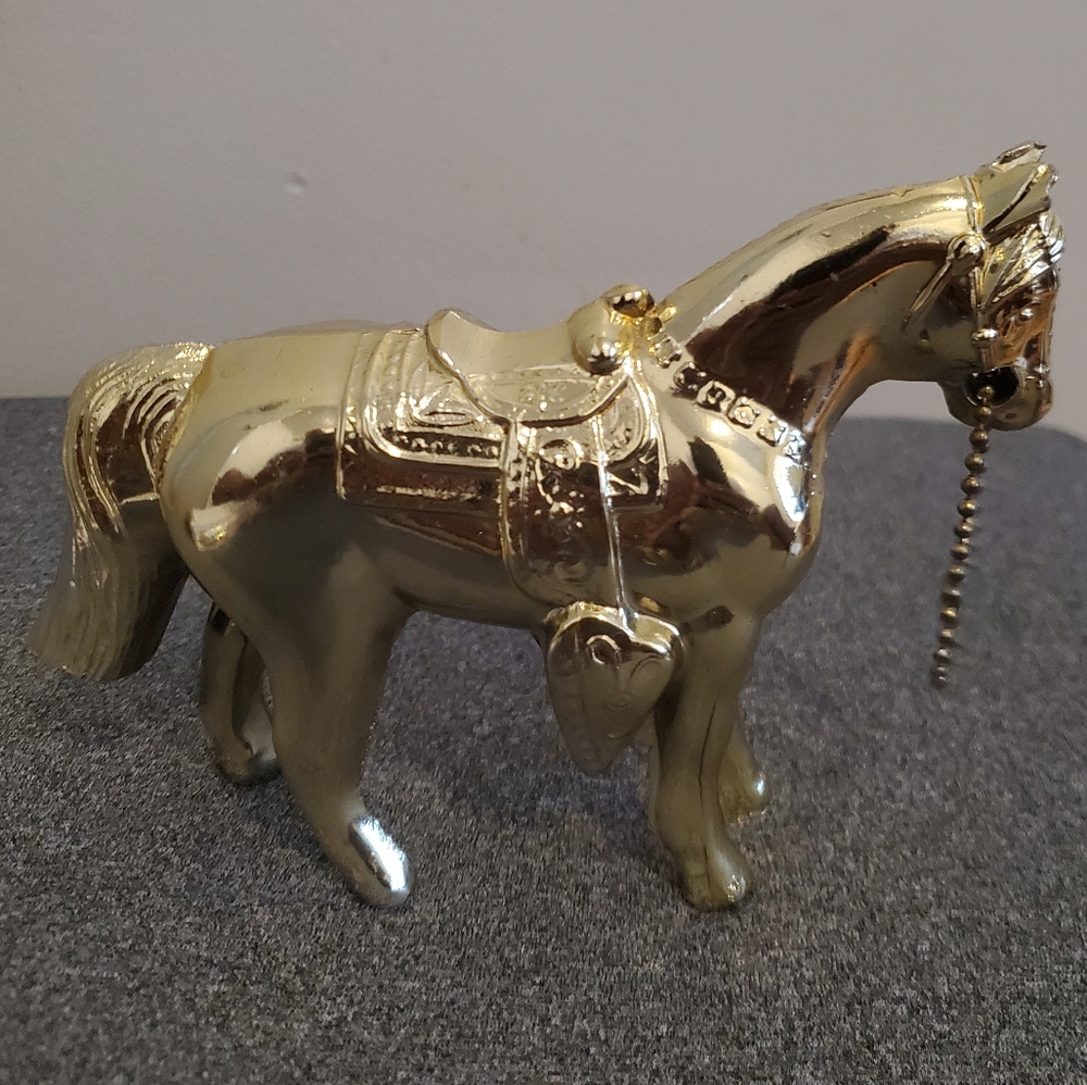 Vtg USA 1984 Shiny Metal Saddled Horse Figure Ball Chain Reins 6” x 4.25” x 1.5
